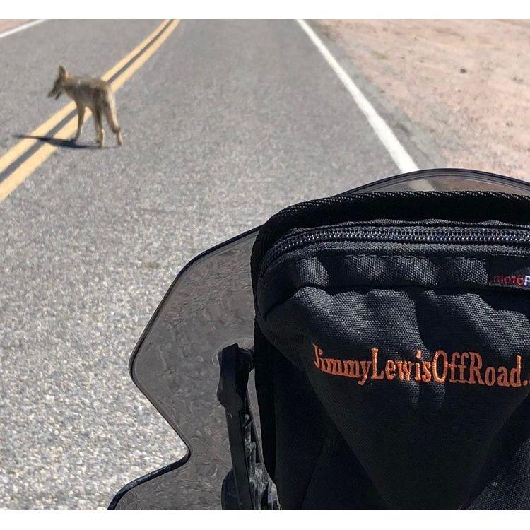 Motorcycle Universal Windshield Bag (7") - Moto Pockets