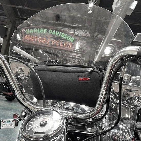 Classic Windshield Bag for Harley Davidson - Moto Pockets