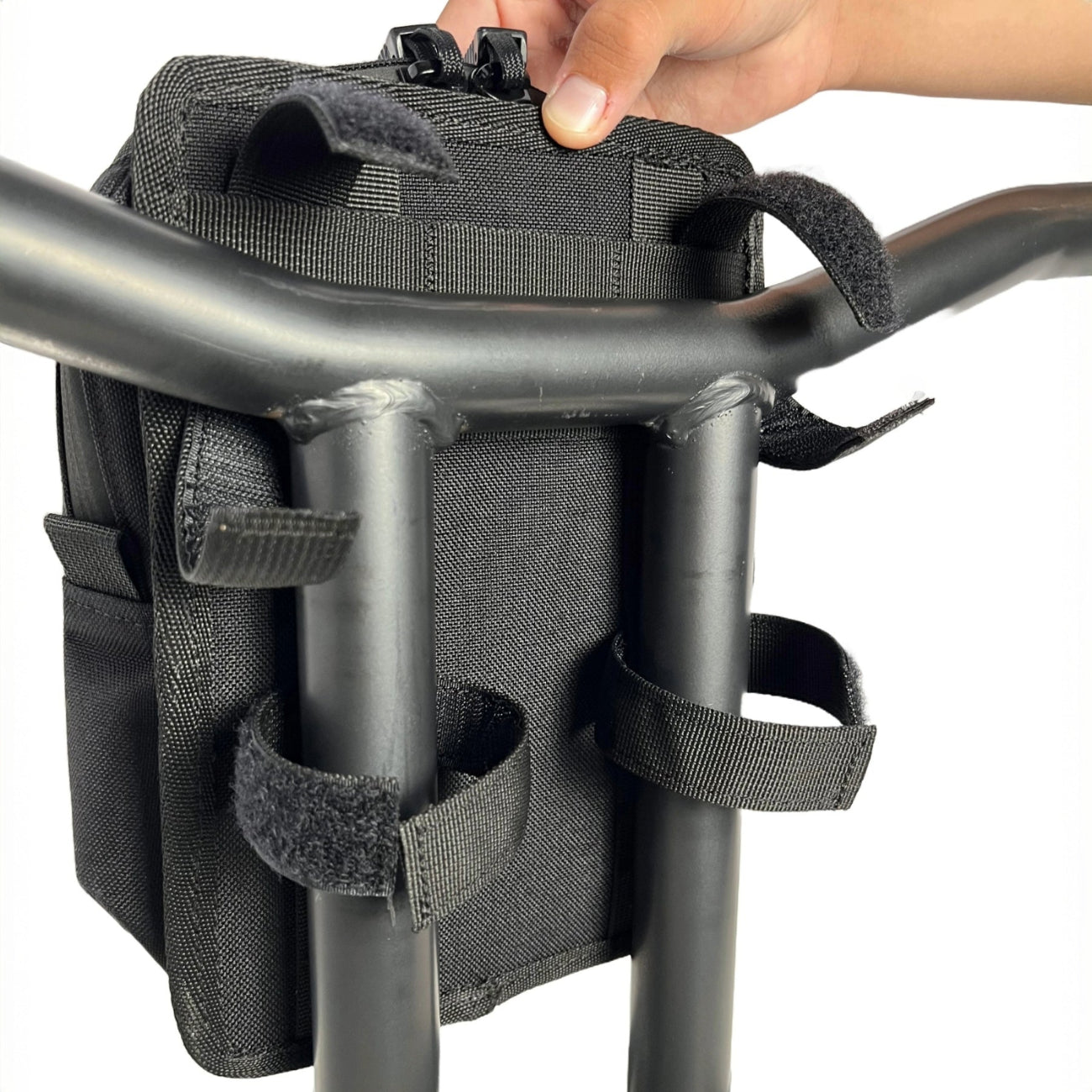 Moto Pockets Harley Handlebar Bag Install on T-Bars